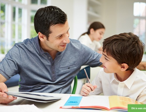 Help jij dit jongetje (7) met zijn schoolwerk?