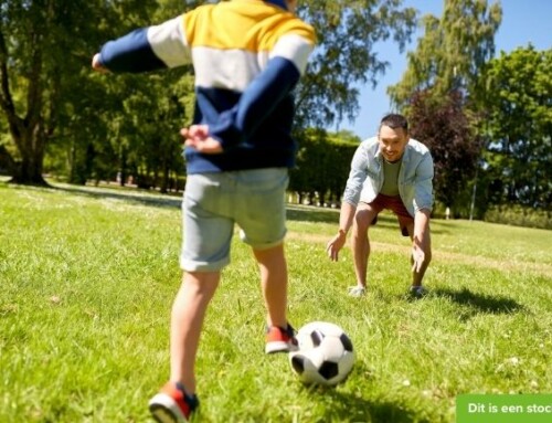 Welke Roda fan helpt deze voetballer naar training op maandag en helpt een handje?