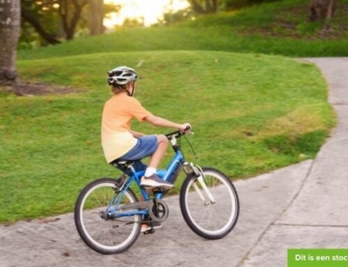 Wie leert deze BMX-liefhebber een paar coole trucjes?